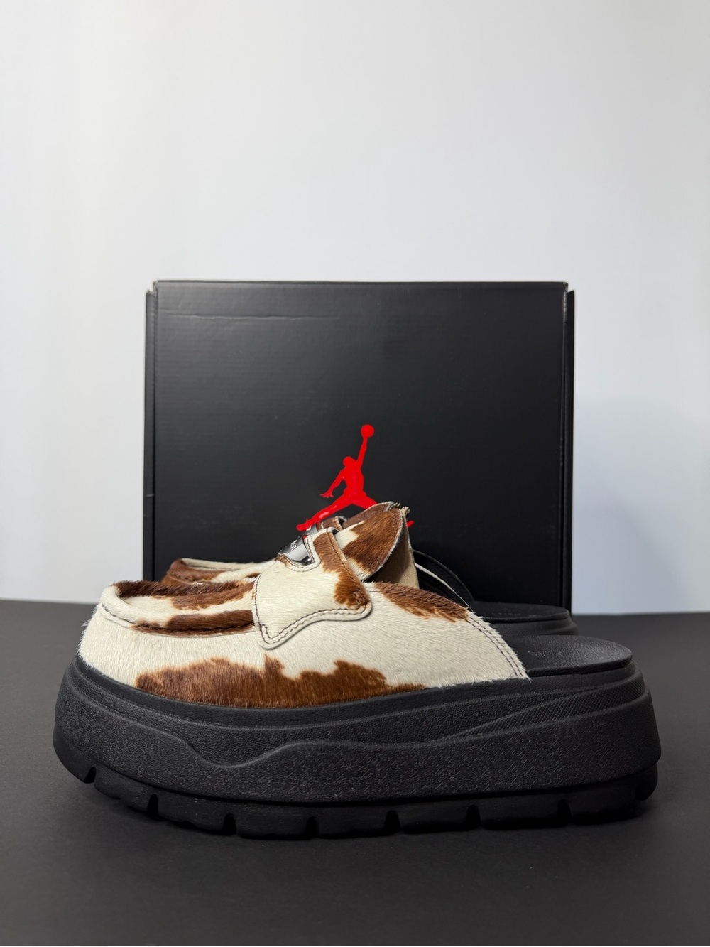 Jordan Women's Cowhide Platform Mule - Brown & White